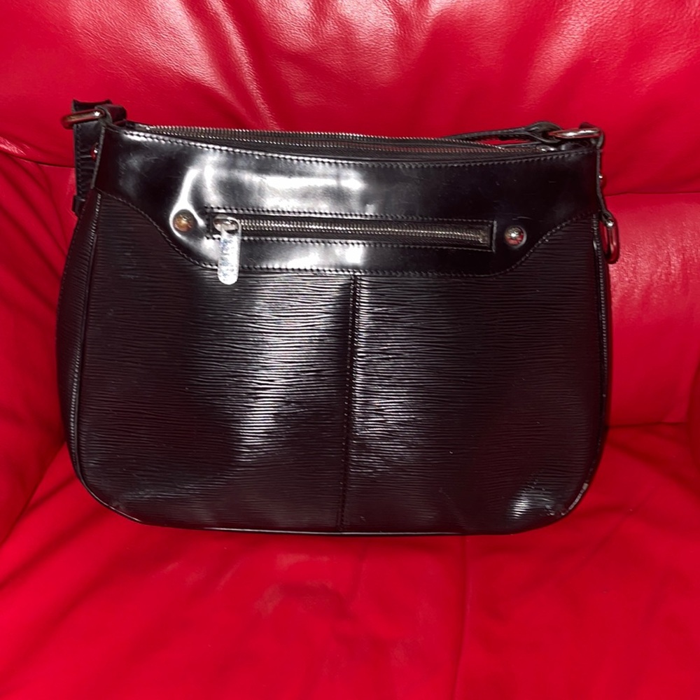 Black Louis Vuitton  Turenne GM Epi Leather Shoulder bag.